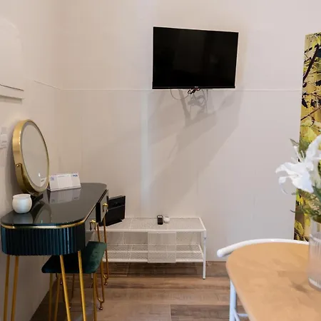 Palazzo Nicolaus Del Lungomare Bari