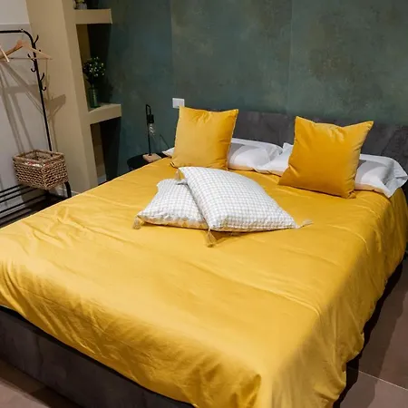 Palazzo Nicolaus Del Lungomare Oda ve Kahvaltı Bari