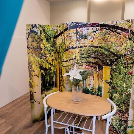 Oda ve Kahvaltı Palazzo Nicolaus Del Lungomare Bari