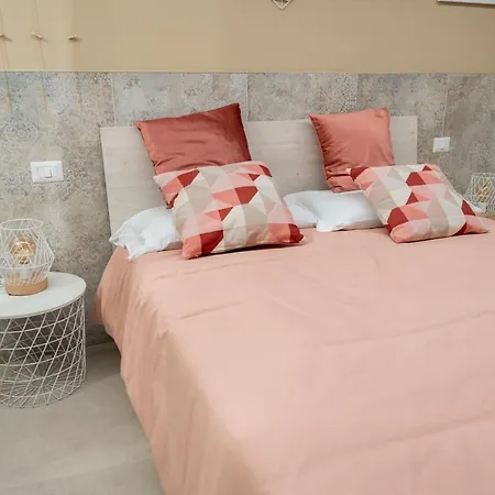 Bed and breakfast Palazzo Nicolaus Del Lungomare 3*