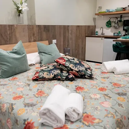 Palazzo Nicolaus Del Lungomare B&B