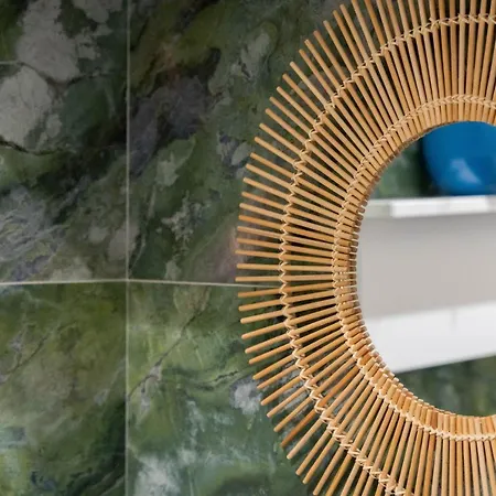 Palazzo Nicolaus Del Lungomare Bari